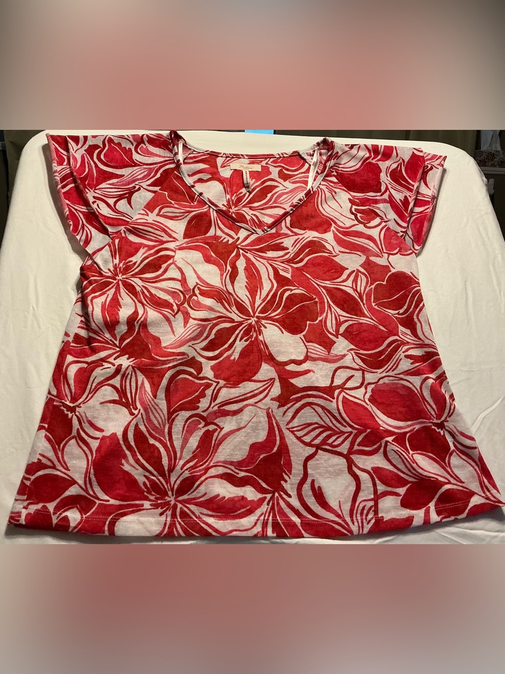 Striking Millers Red Floral V-Neck Tunic Top